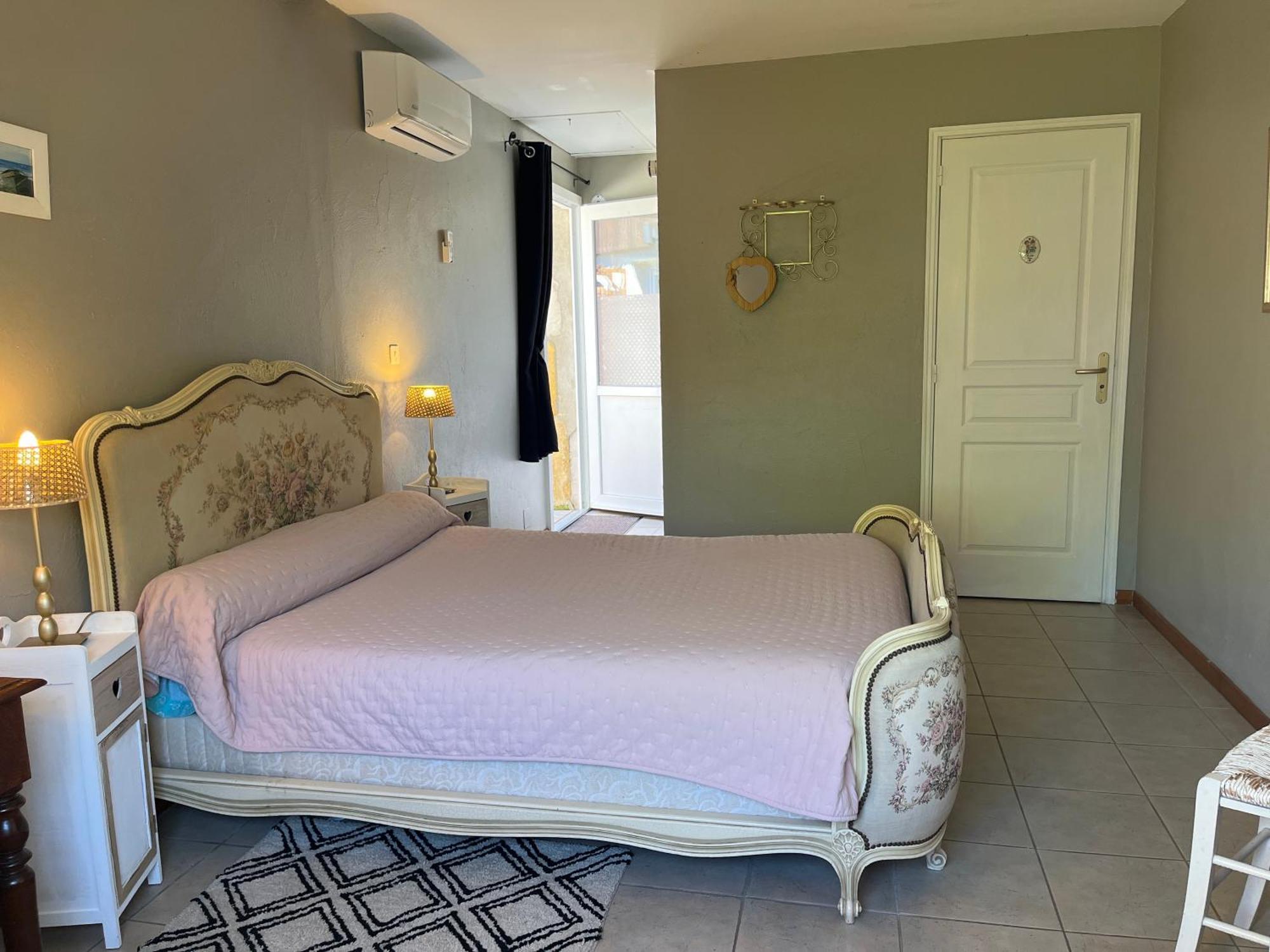Chambres Et Gite Peyroutas " Camille" Vignonet St Emilion 外观 照片