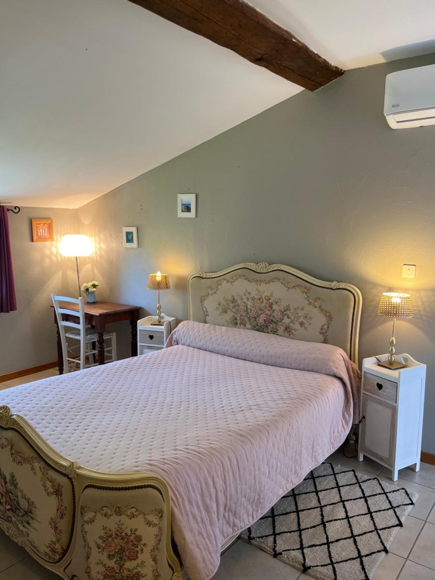 Chambres Et Gite Peyroutas " Camille" Vignonet St Emilion 外观 照片